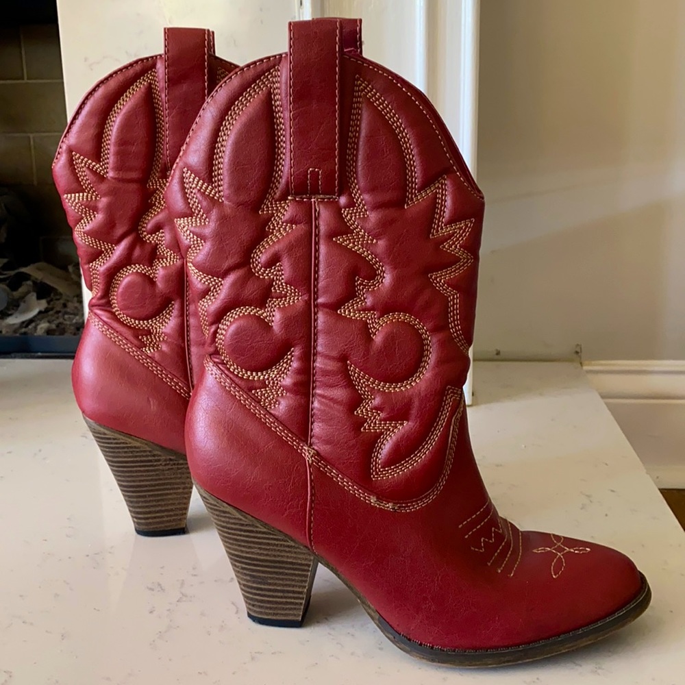 Red Cowboy Boots Size 9